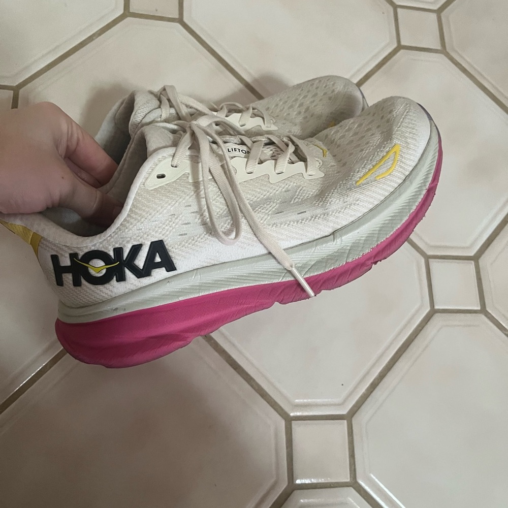 HOKA Clifton